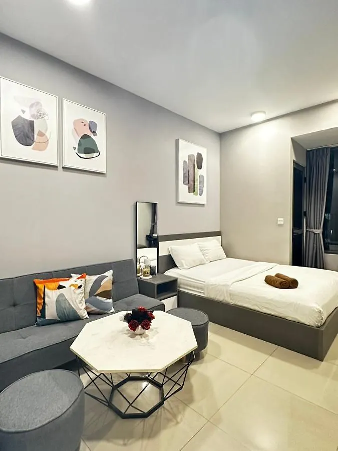 Your Homes River Gate Premium Ho Chi Minh City 4*,